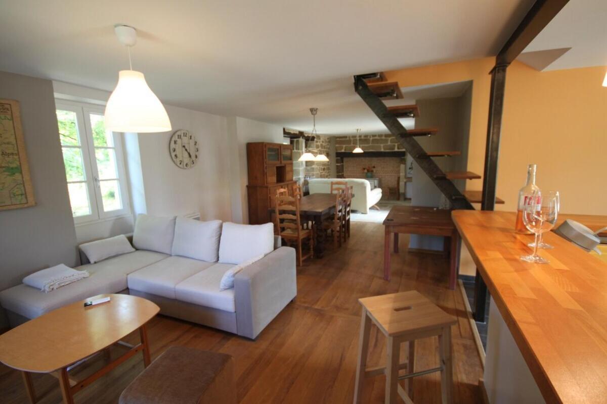 Maison De Vacances A Lissac-Sur-Couze Εξωτερικό φωτογραφία